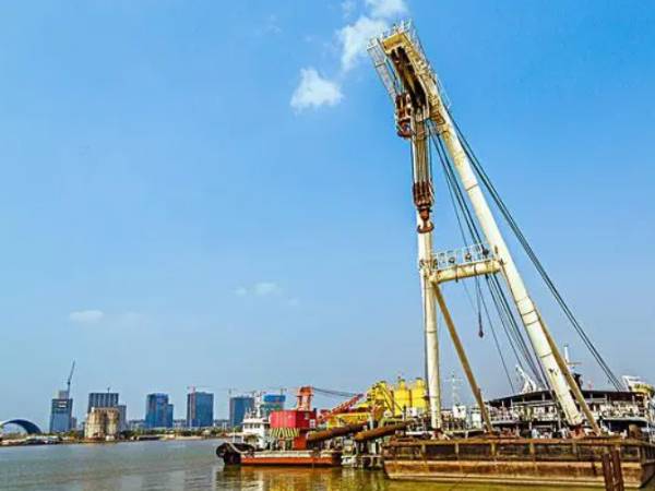 海面漂浮平臺是什么類型的海洋工程設(shè)施？